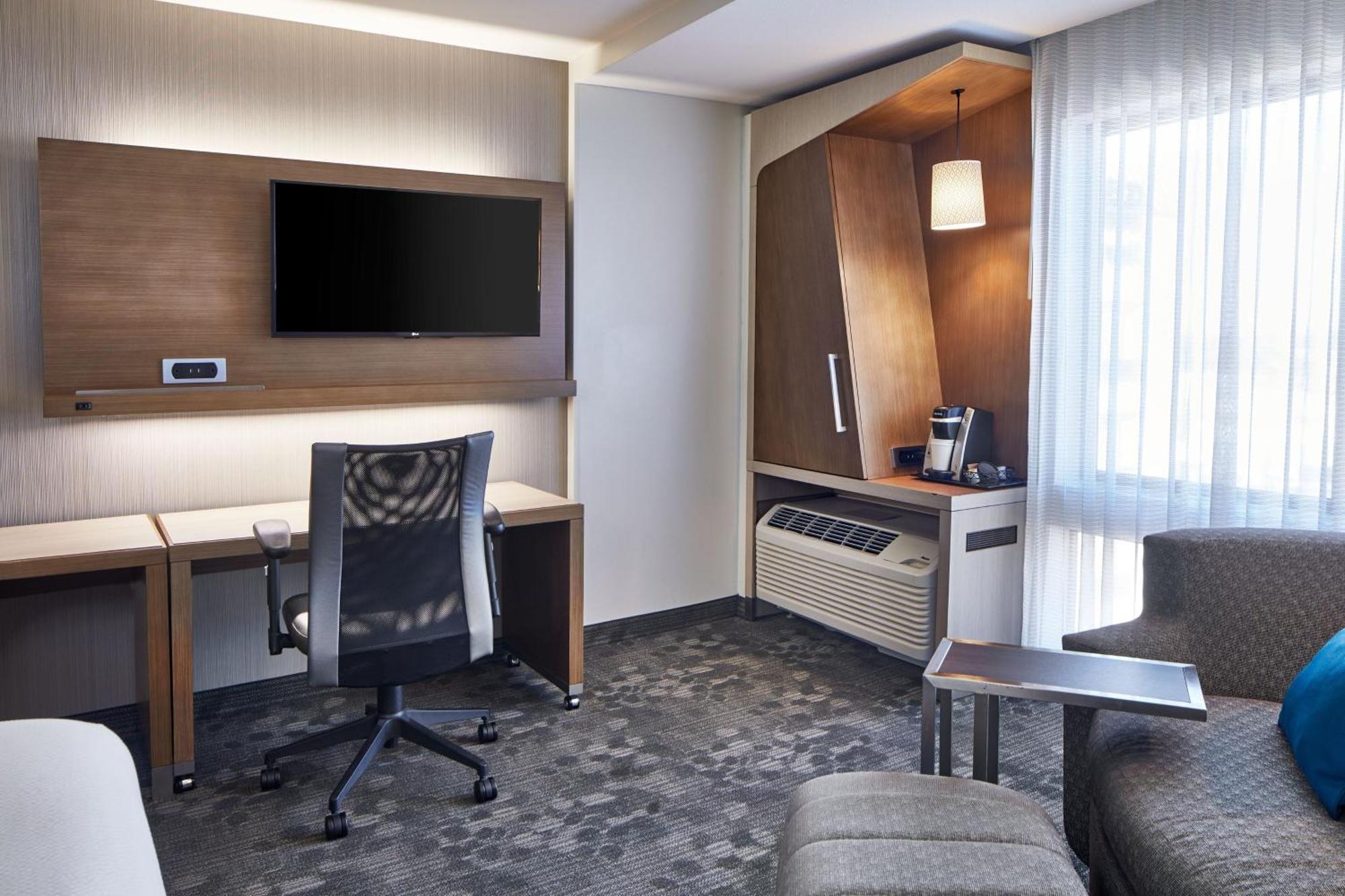 Courtyard By Marriott Atlanta Lithia Springs Hotel Buitenkant foto